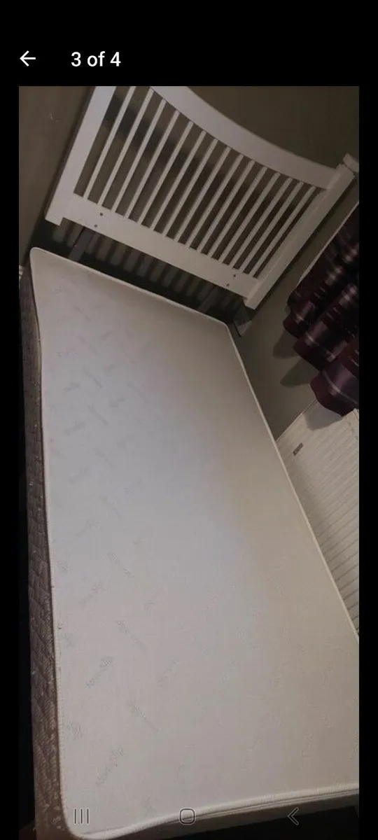 Single bed - Image 3