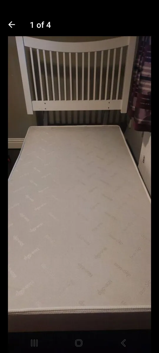 Single bed - Image 1