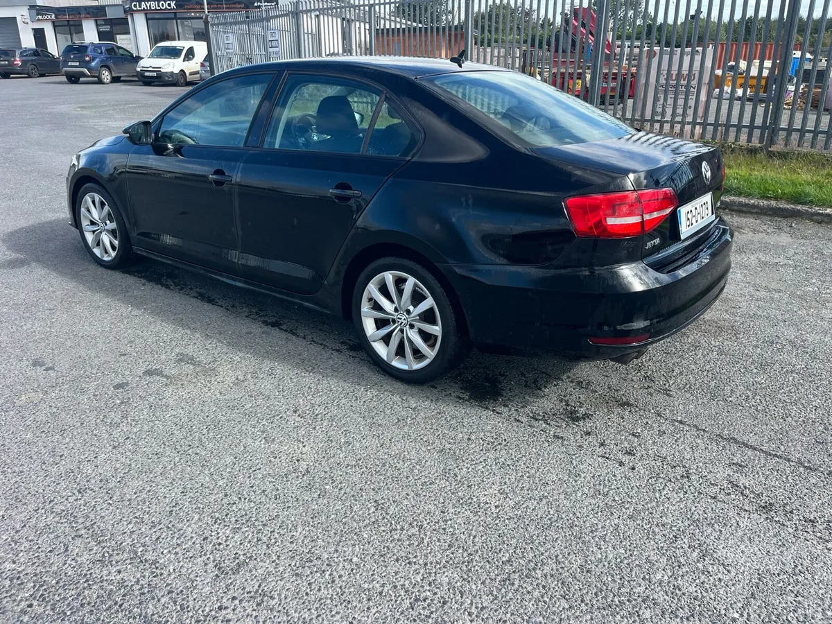 (152) Volkswagen Jetta 2.0 tdi automatic - Image 4