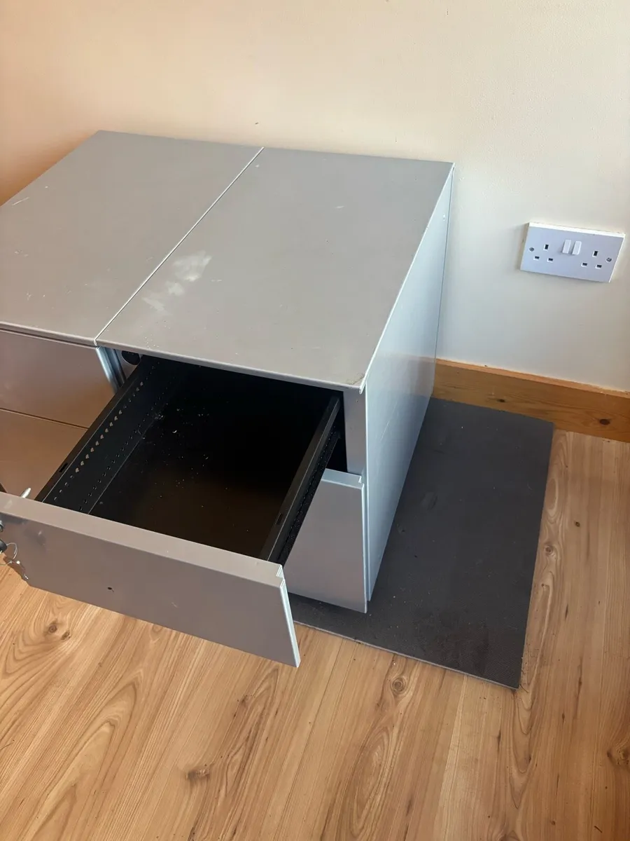 Office pedestals - Image 2