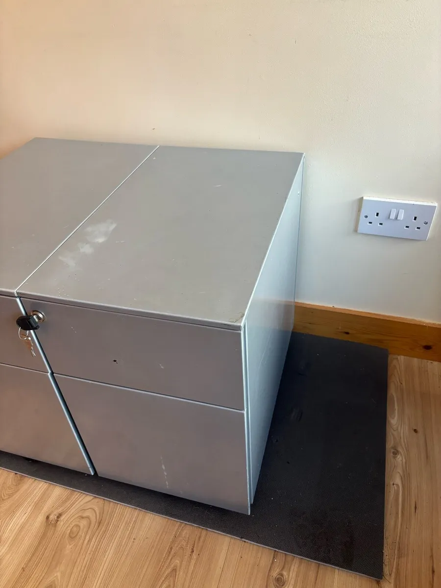 Office pedestals - Image 3