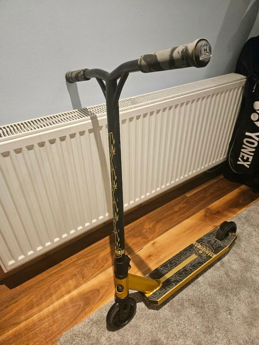 Madd gear kick kaos scooter - Image 2