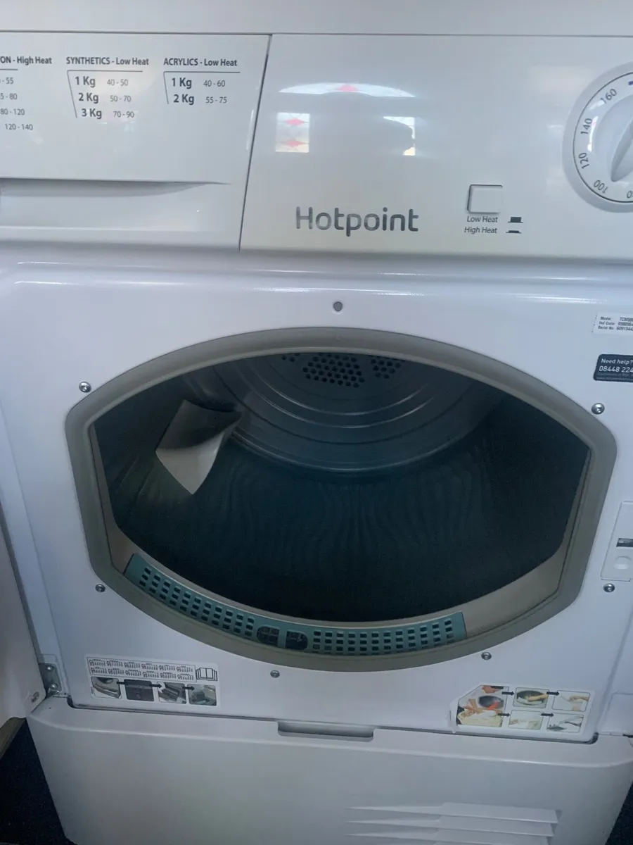 Hotpoint Condenser dryer 8kg - Image 2