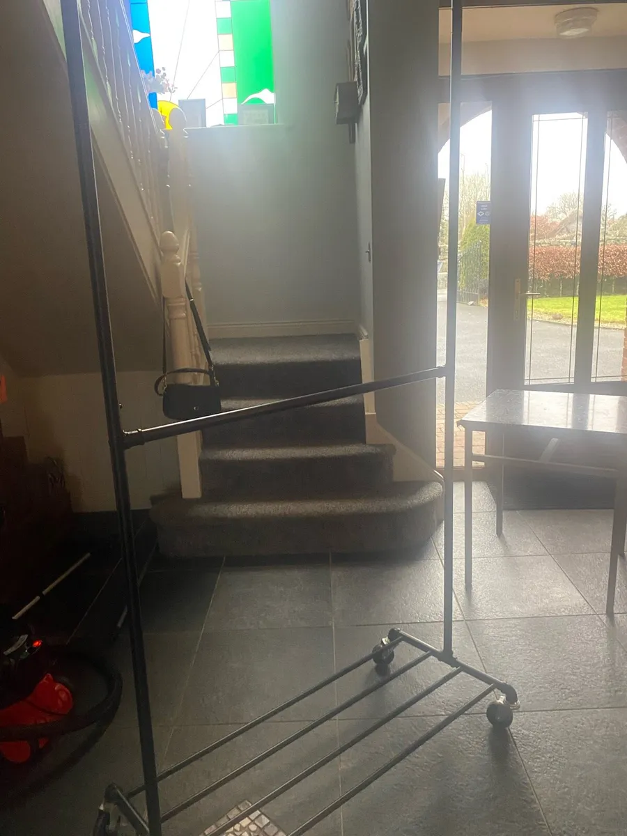 Clothes rail - Image 1