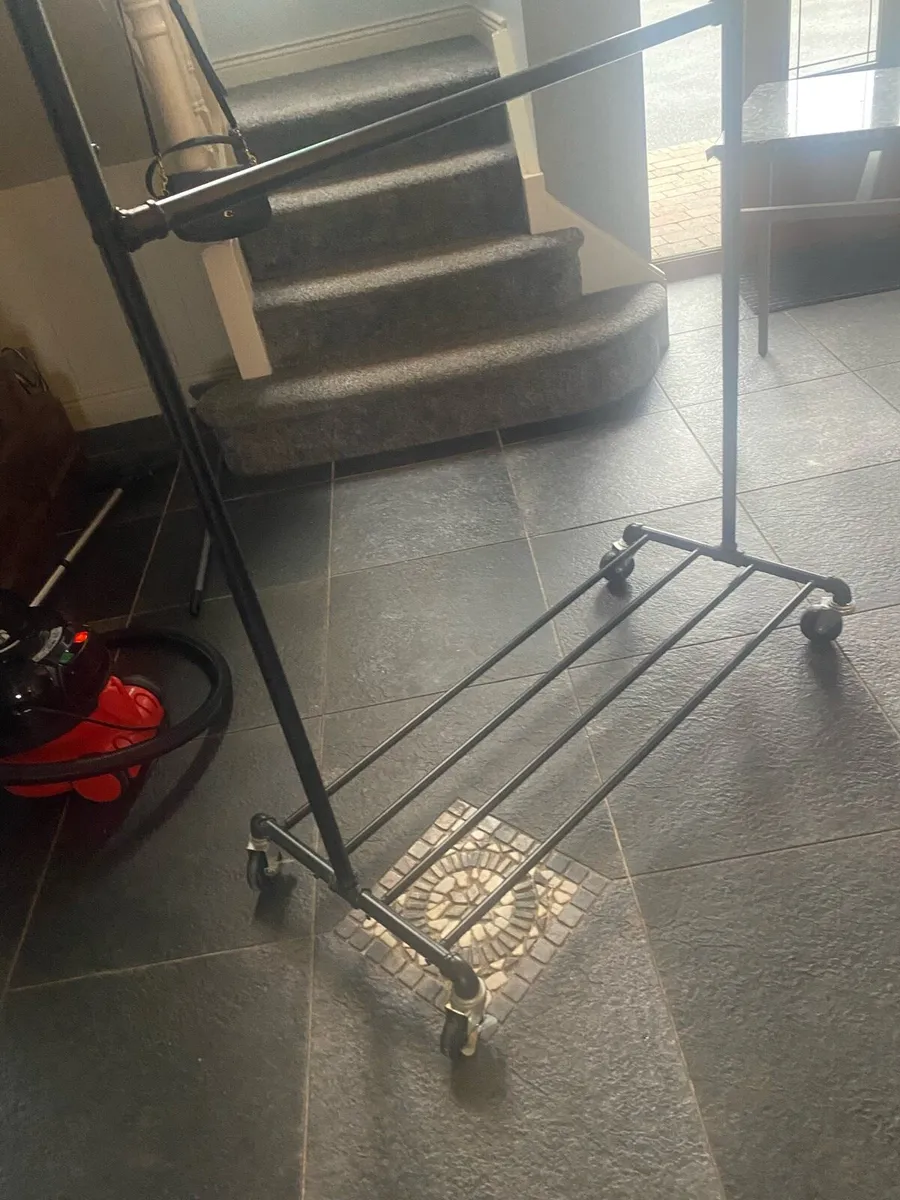 Clothes rail - Image 2