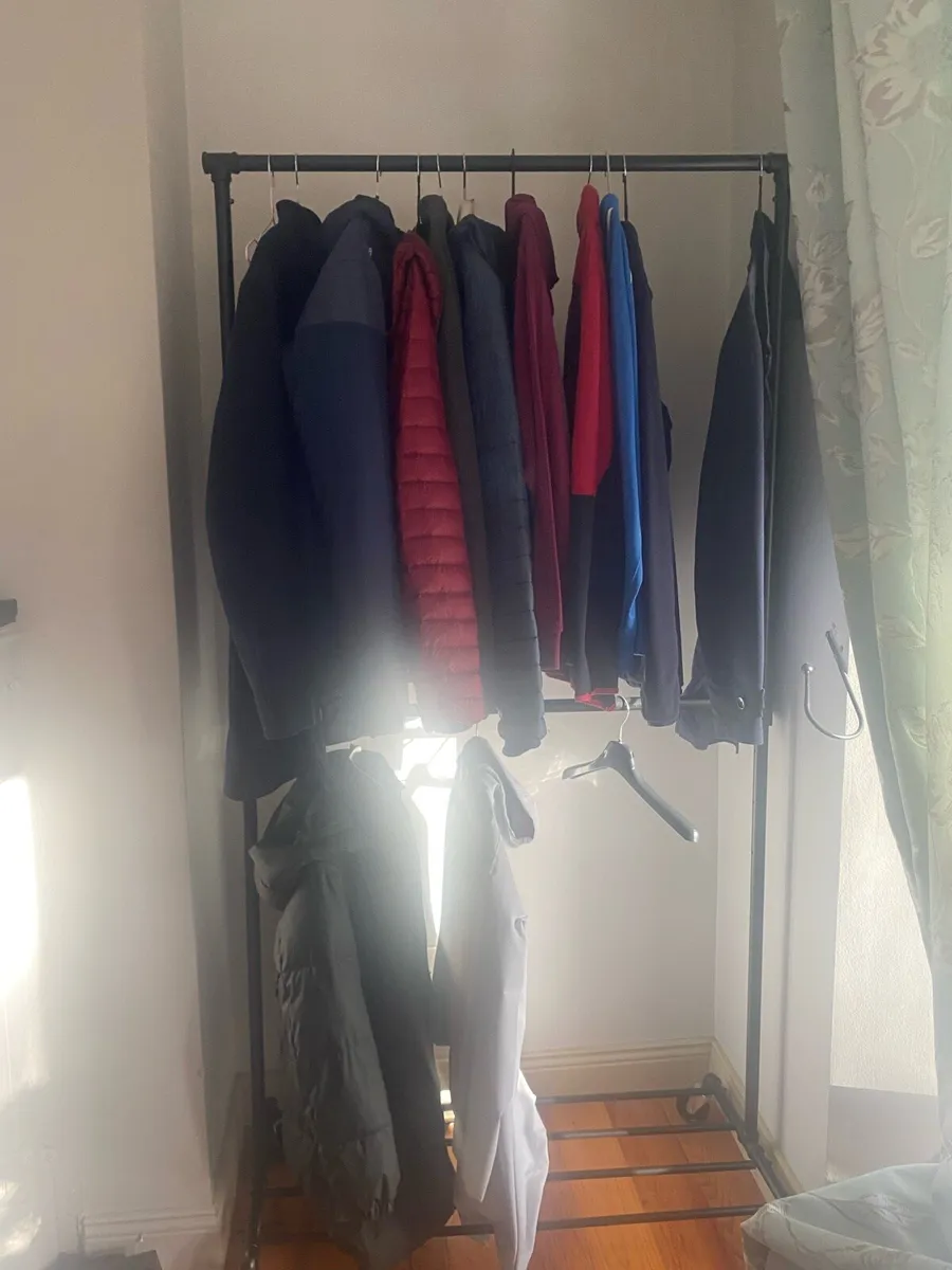 Clothes rail - Image 4