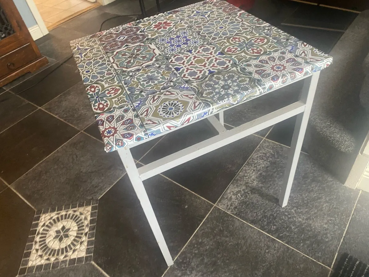 Metal table - Image 2