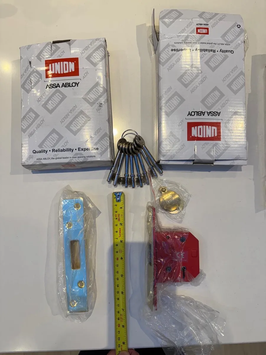 Locks - Union 5 Lever Mortice Deadlock x 3 - Image 1