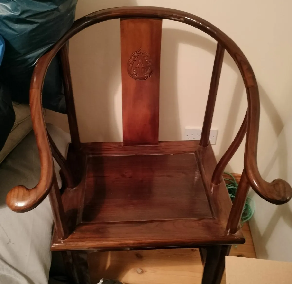 Chair (horseshoe Chinese style)