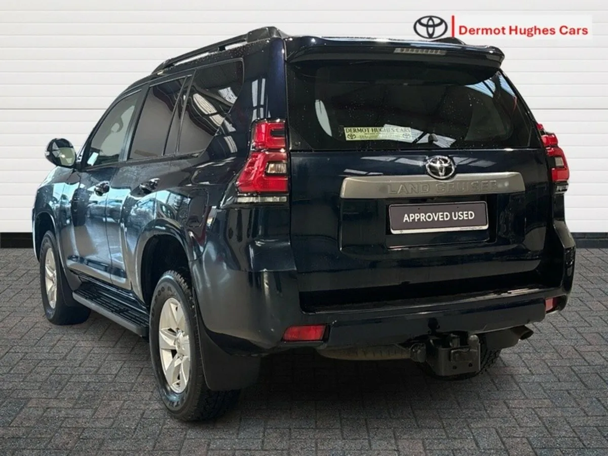 Toyota Land Cruiser LWB 2.8 COMM MANUAL - Image 2