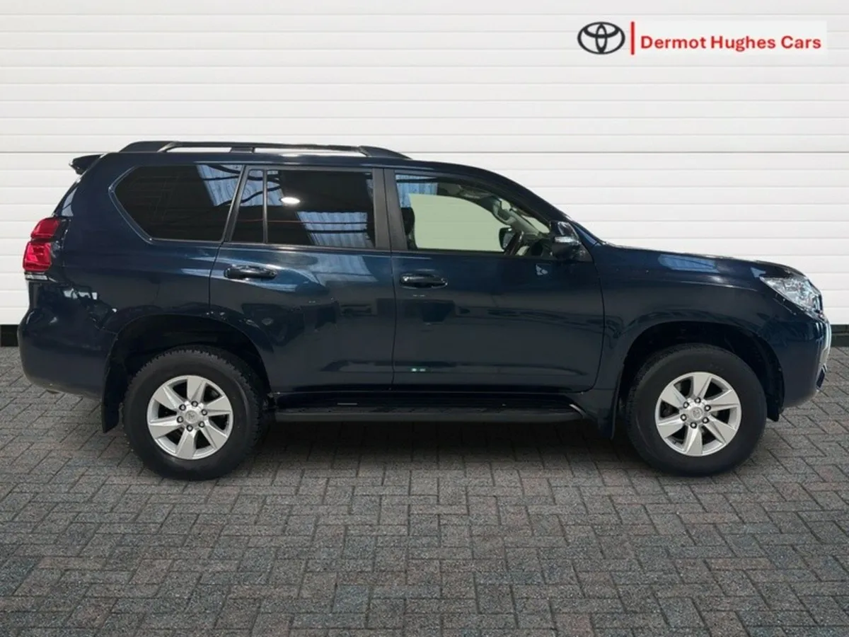 Toyota Land Cruiser LWB 2.8 COMM MANUAL - Image 3