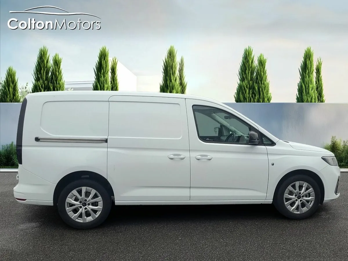 Ford Transit Connect DIESEL LWB LIMITED AUTO - Image 4