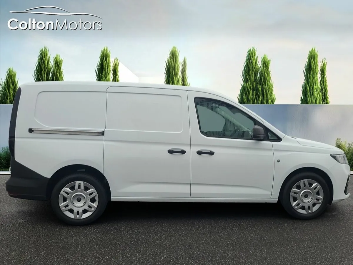 Ford Transit Connect CONNECT TREND LWB PHEV AUTO - Image 4