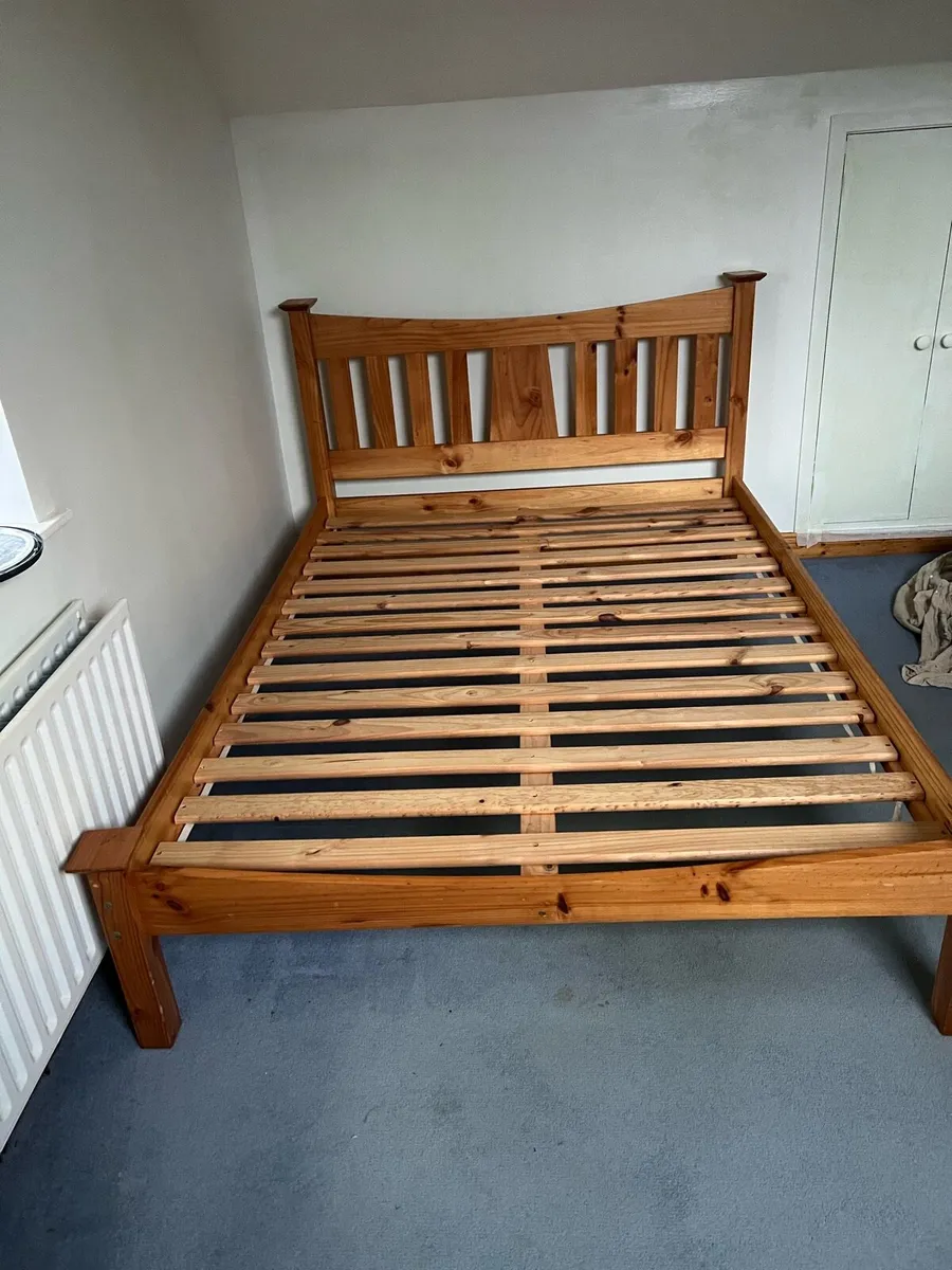 Bedroom furniture - Image 1