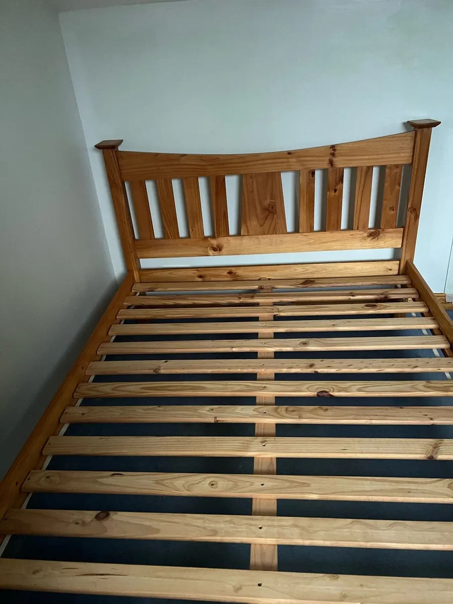 Bedroom furniture - Image 2