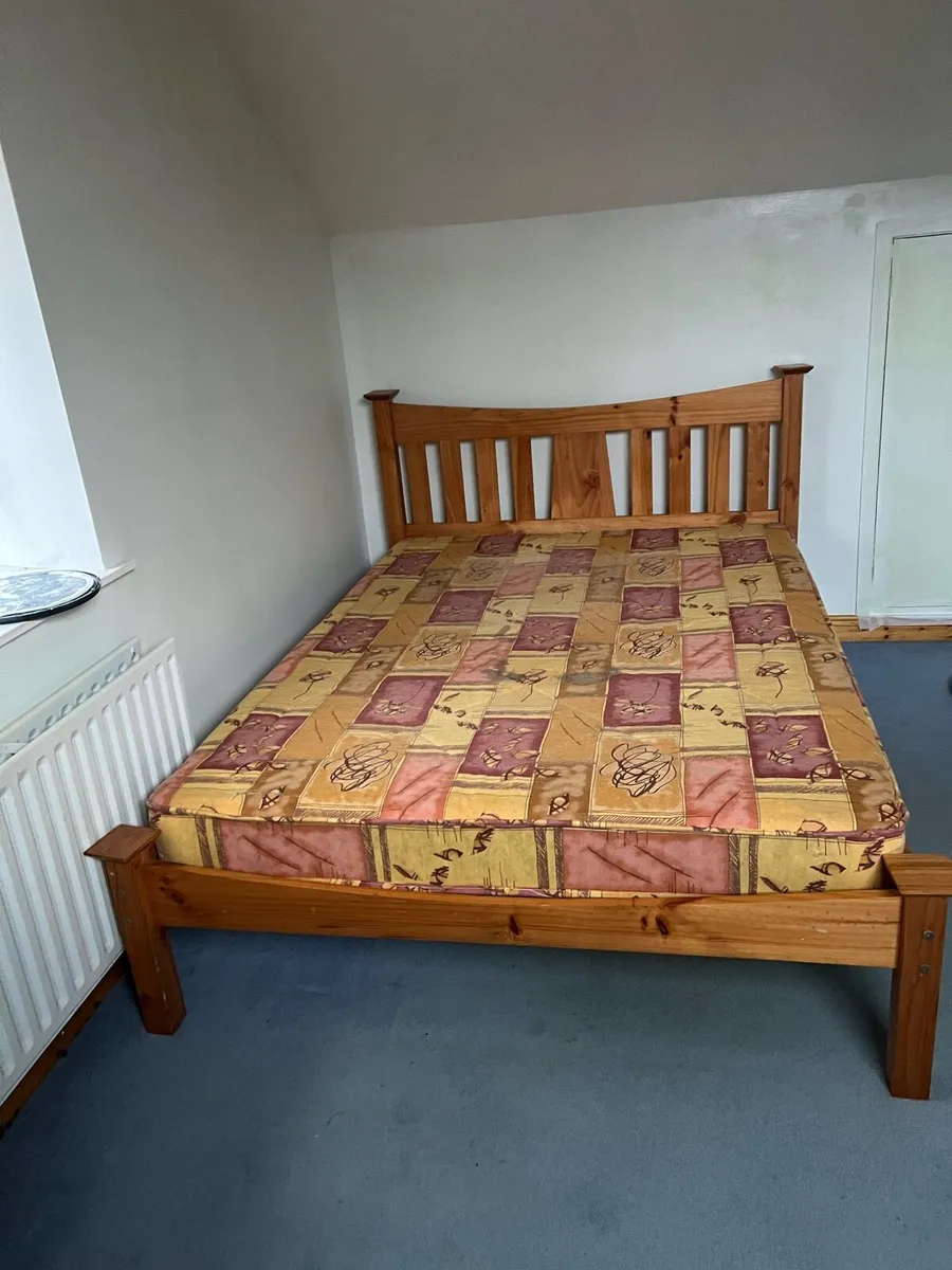 Bedroom furniture - Image 4