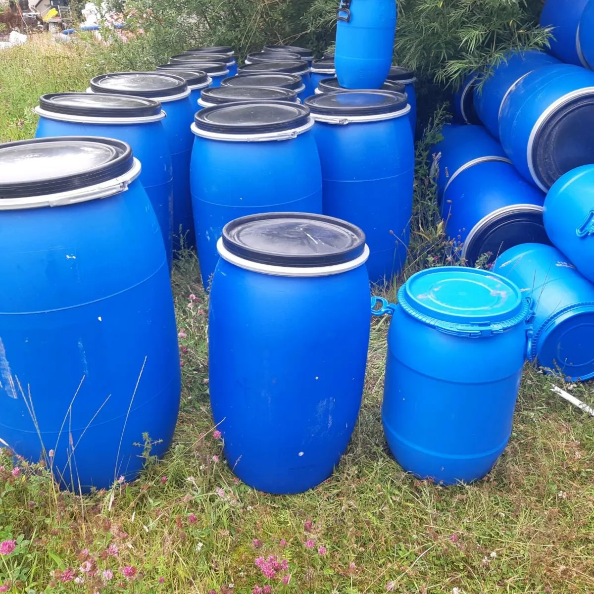 Plastic barrels - Image 1
