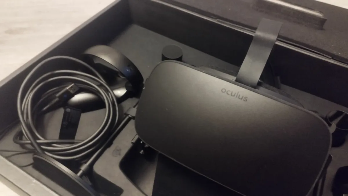 Oculus Rift CV1 – Complete Set – Excellent Cond. - Image 1