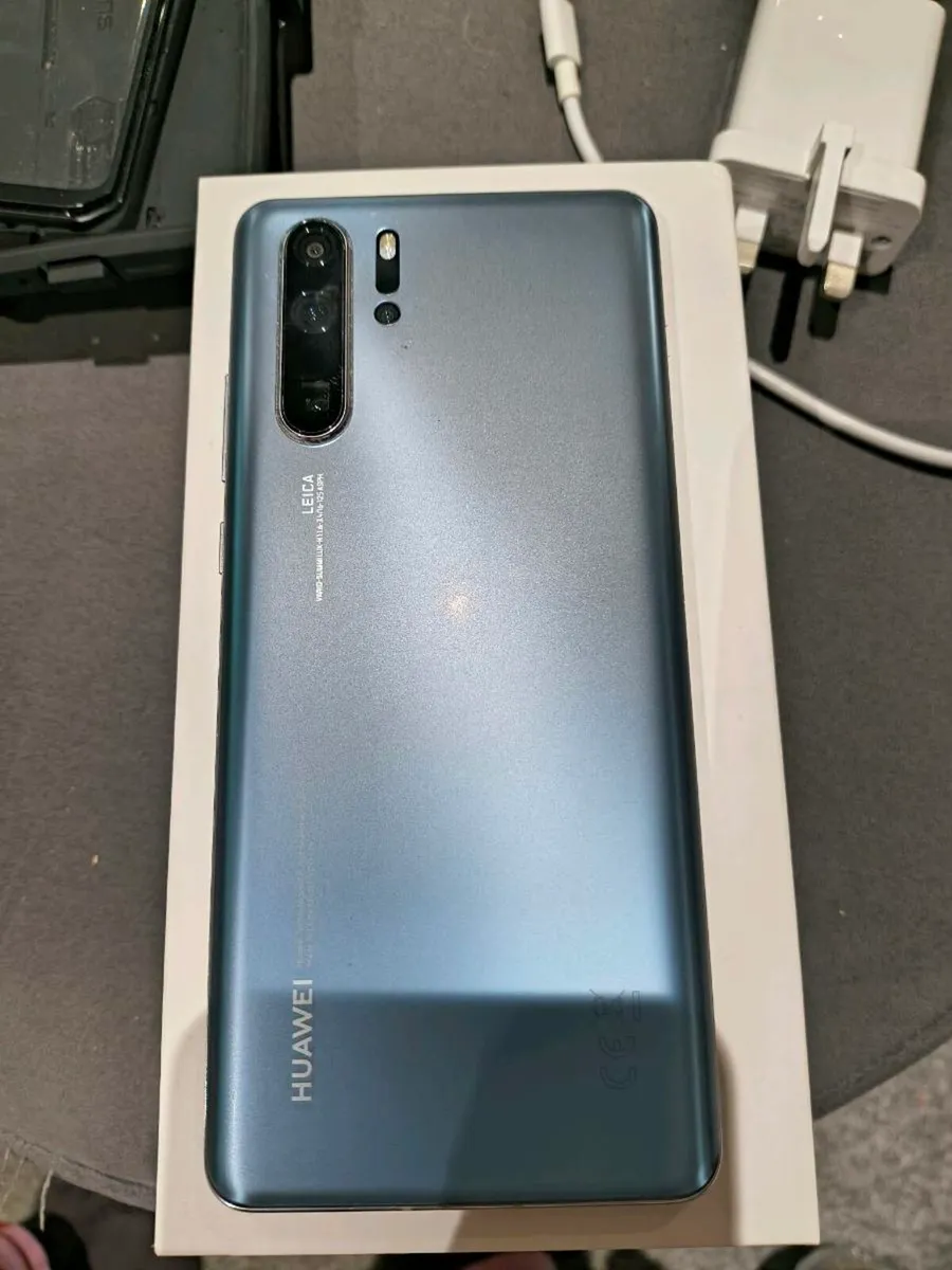 Huawei P30 Pro - Image 1
