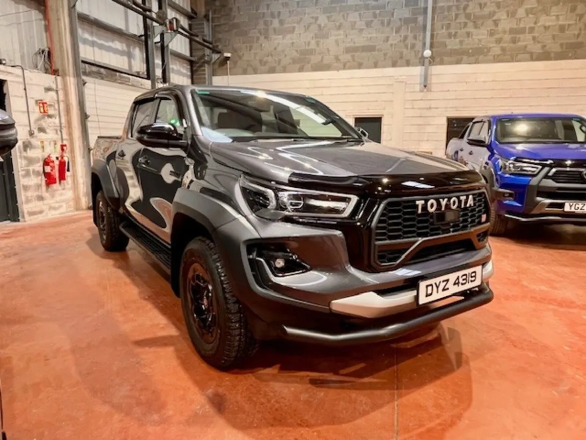 2025 Toyota Hilux GR Sport - Image 3