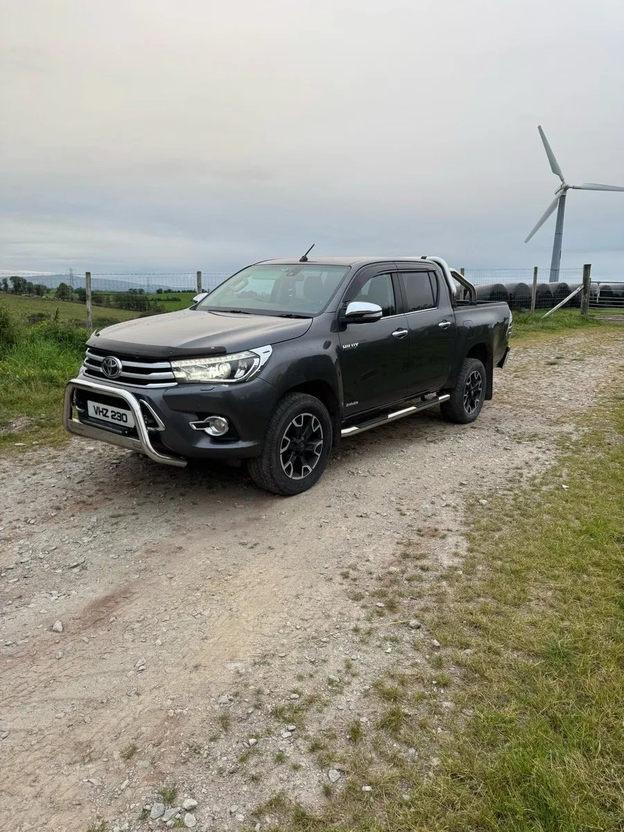 Toyota hilux - Image 2