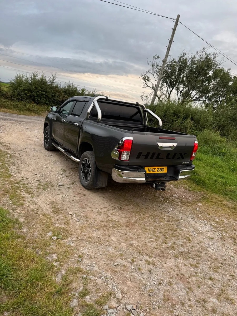 Toyota hilux - Image 4