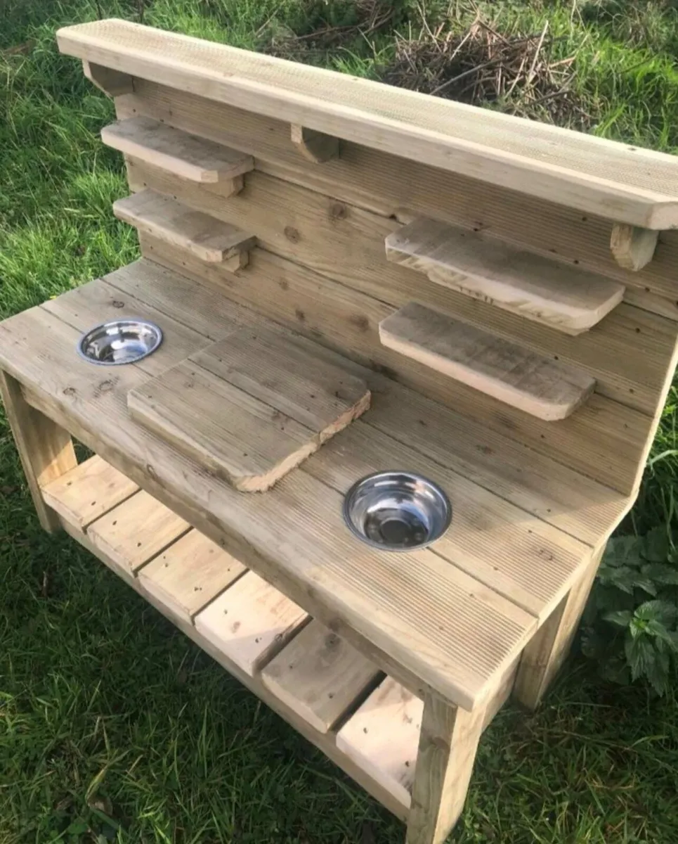 Handmade kids mud kitchen - Image 3
