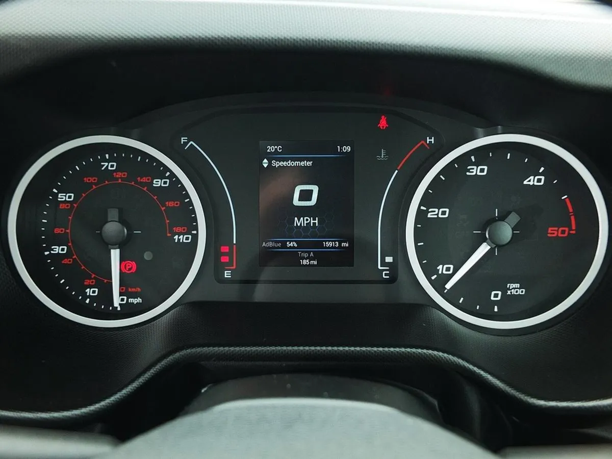 2022 Iveco Daily Luton Box Van - Image 2