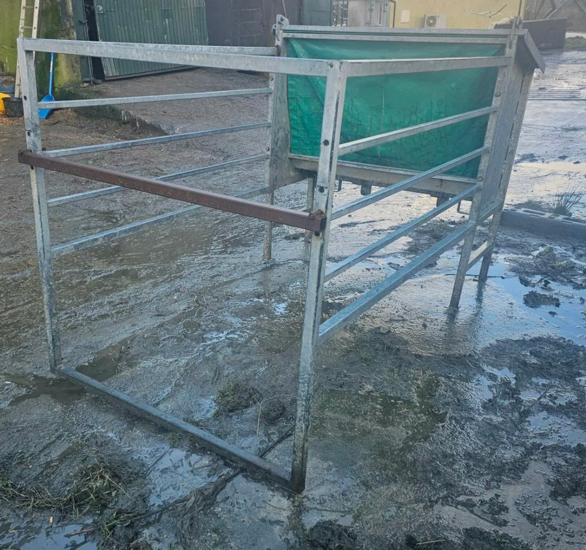 Calf creep feeder - Image 3