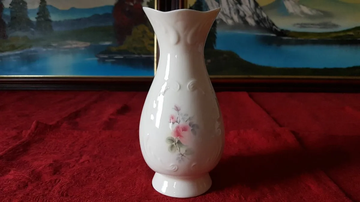 8" Donegal Parian China Rose Vase Made In Ireland - Image 3