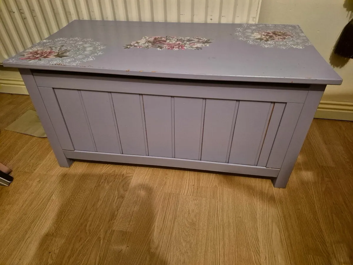 Wooden Storage Box. - Image 1