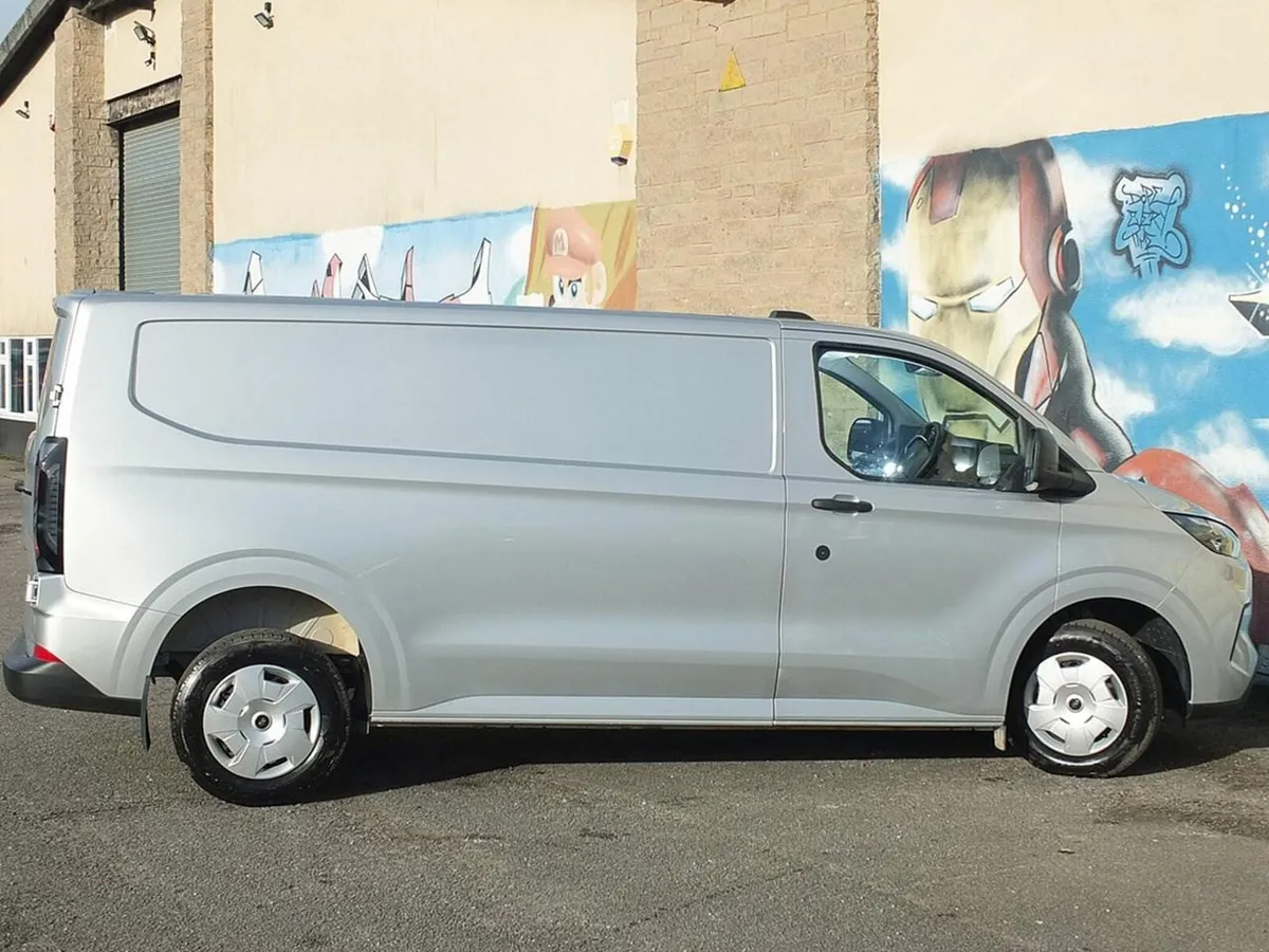 2024 Ford Transit Custom Panel Van - Image 4