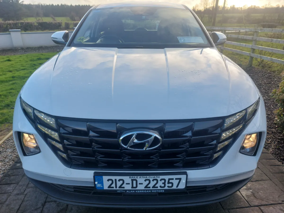 HYUNDAI TUCSON 212' NEW MODEL - Image 2
