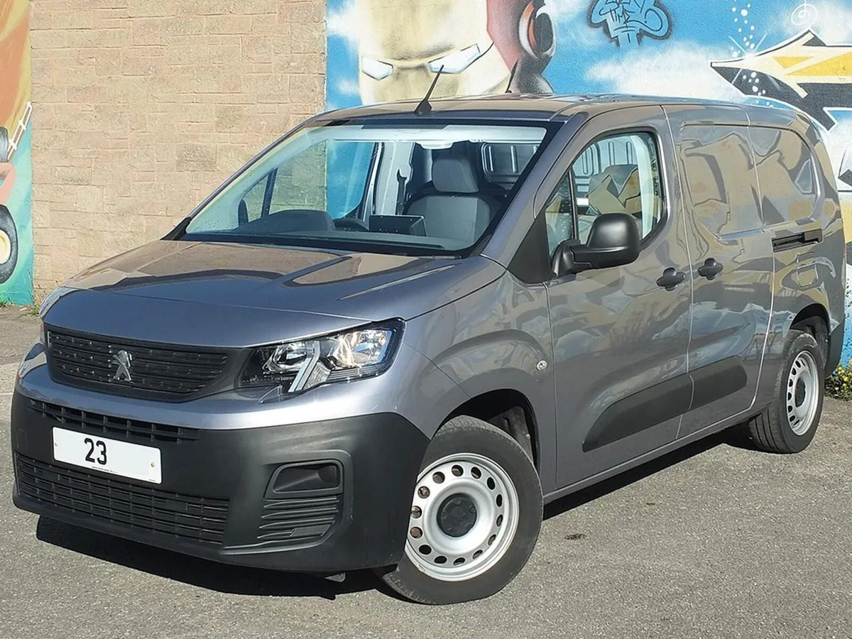 2023 Peugeot Partner Small Panel Van - Image 3