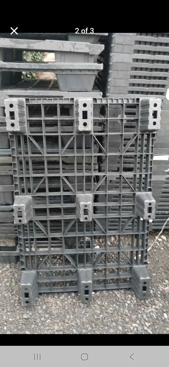 150 Plastic pallets - Image 2