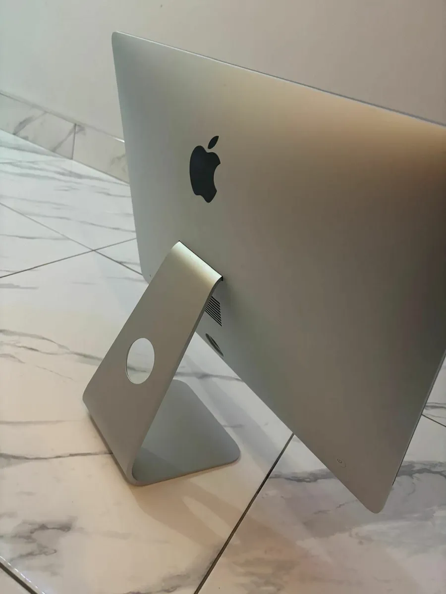 iMac (late 2013) --- Magic Keyboard and Mouse 2 - Image 2