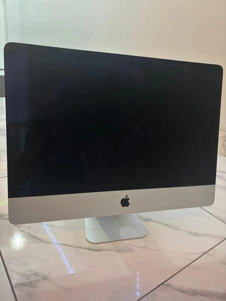 iMac (late 2013) --- Magic Keyboard and Mouse 2 - Image 1