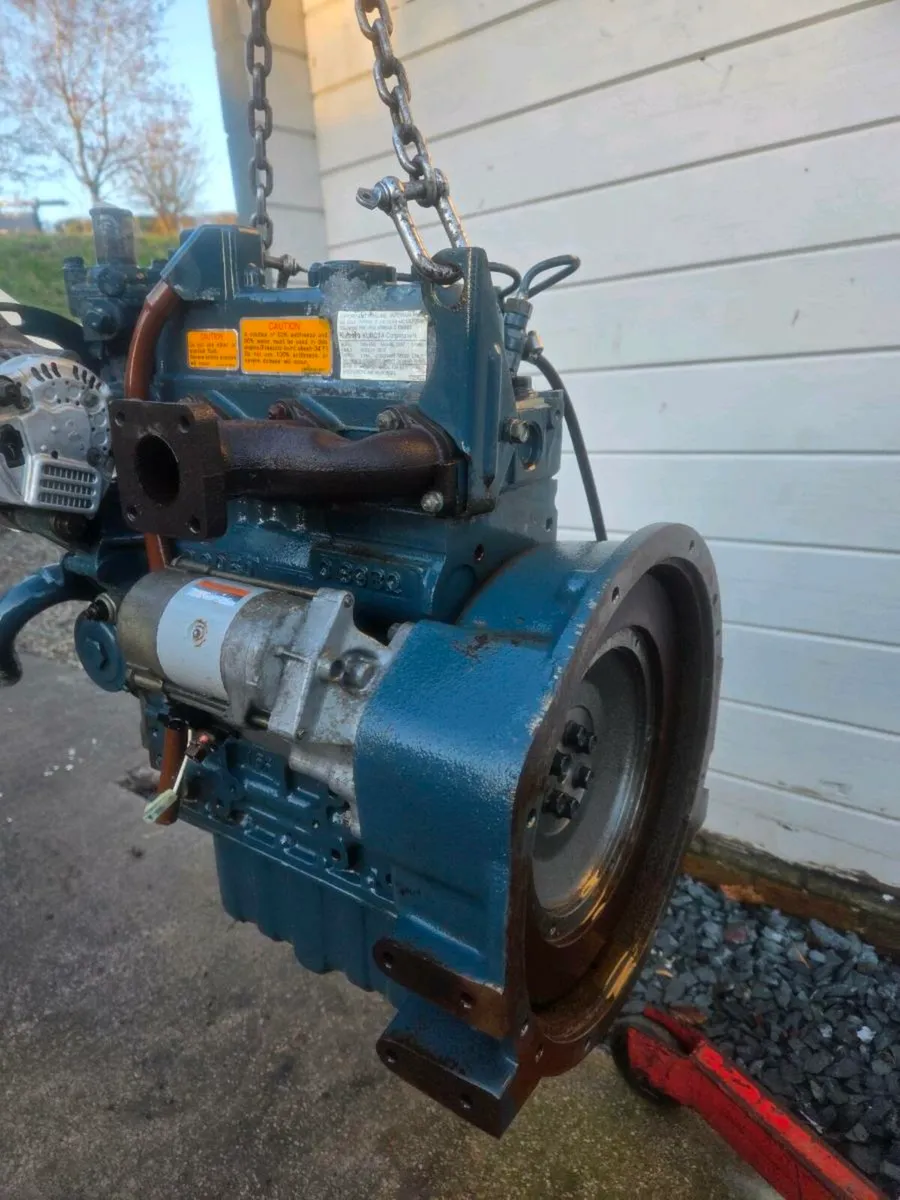 Kubota D905 3 cylinder diesel engine - Image 3