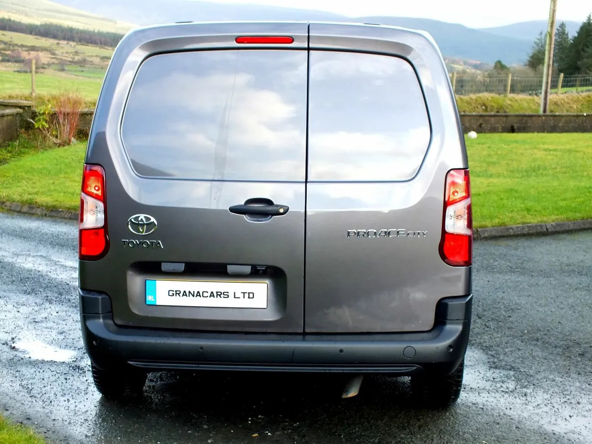 2021 Toyota Proace City Icon - Image 4