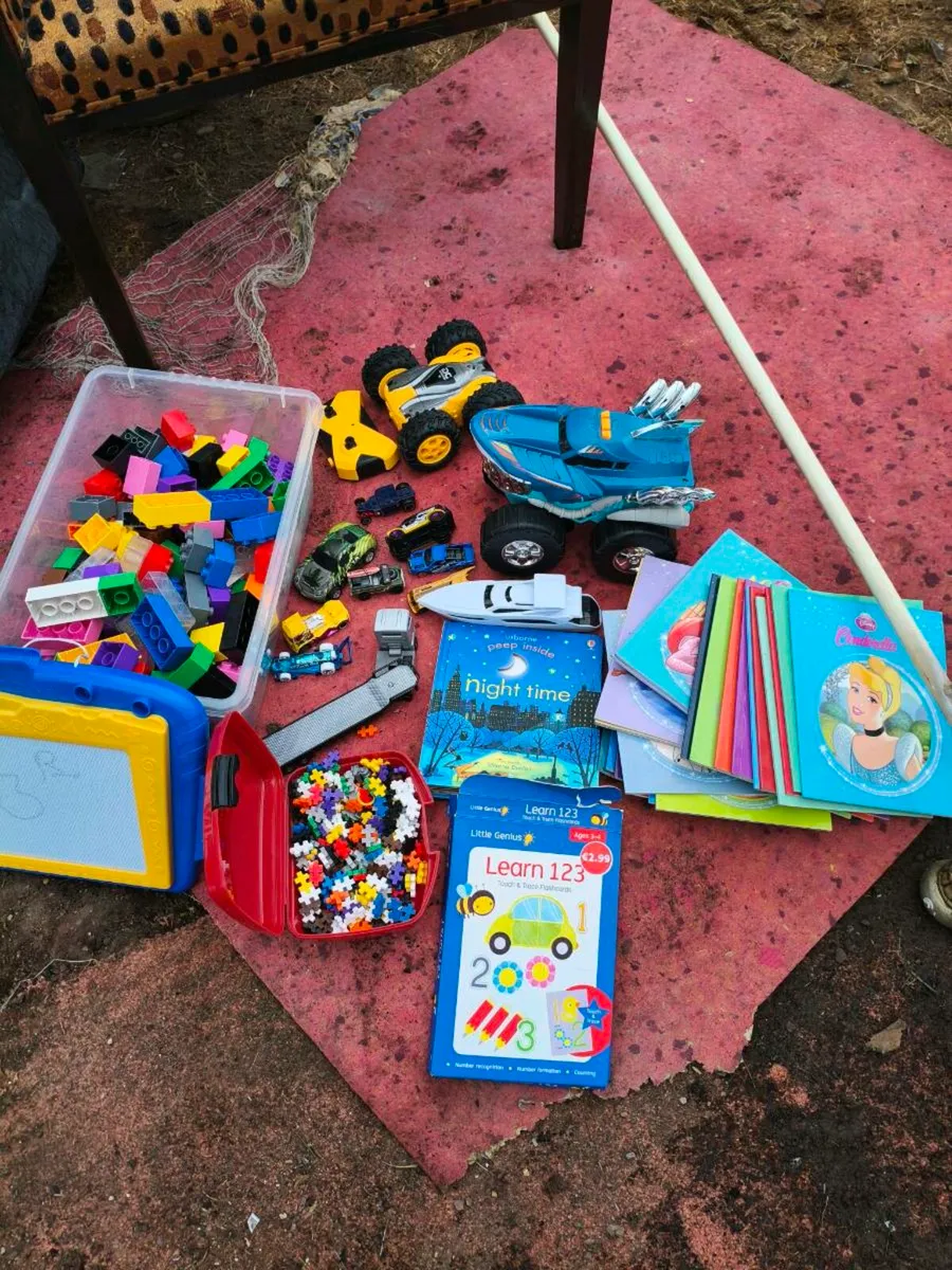 Lovely collection good condition toys books, - Image 1