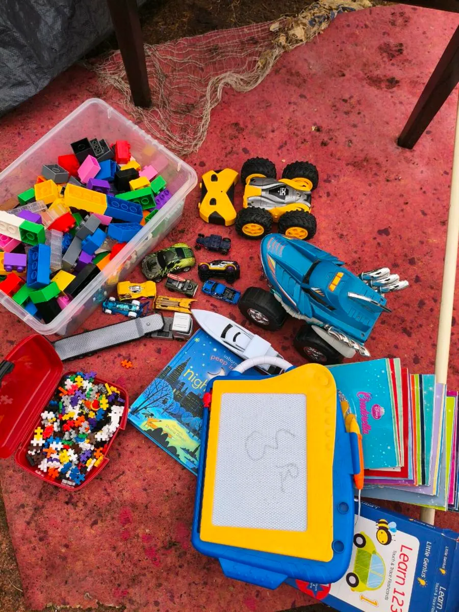 Lovely collection good condition toys books, - Image 3