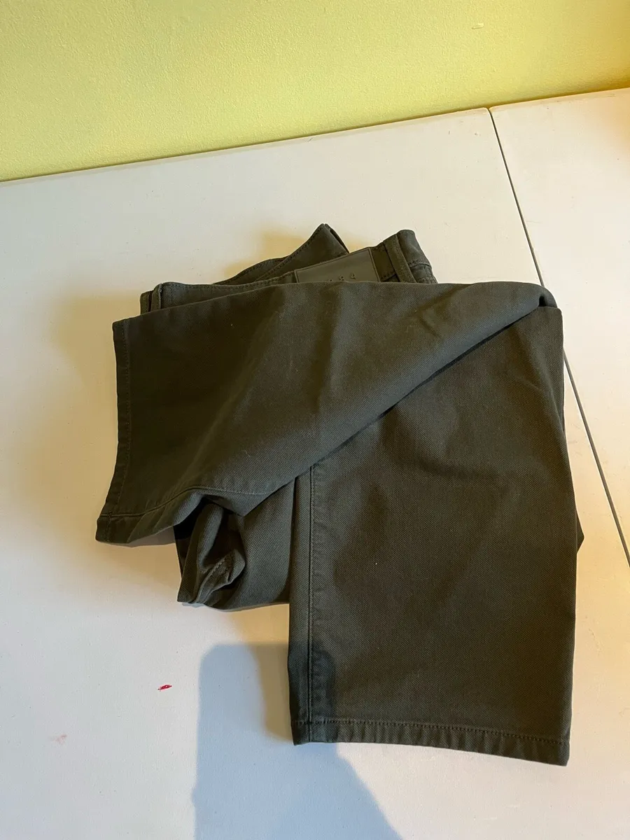 M&S Men’s Trousers. 40x29. Khaki. - Image 3