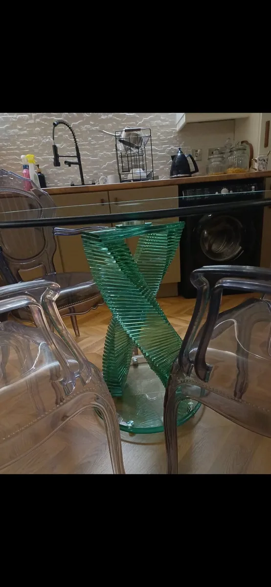 Kitchen table - Image 2