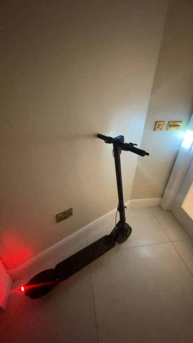 E-scooter - Image 1
