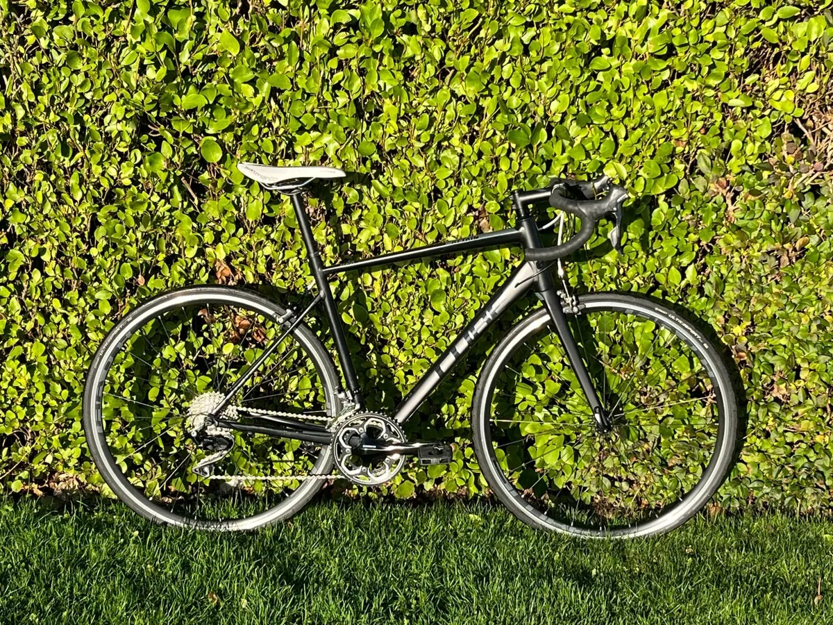 Cube Attain SL Road Bike – Shimano 105 11-Speed - Image 2