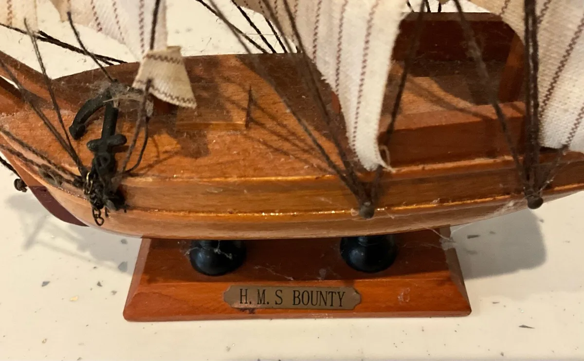 H.M.S. BOUNTY - Image 4