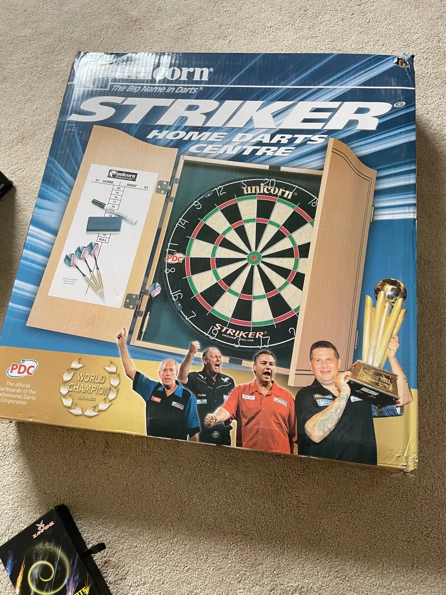 Dart board, dart mat and darts - brand new - Image 1
