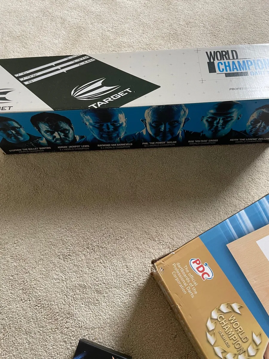 Dart board, dart mat and darts - brand new - Image 3