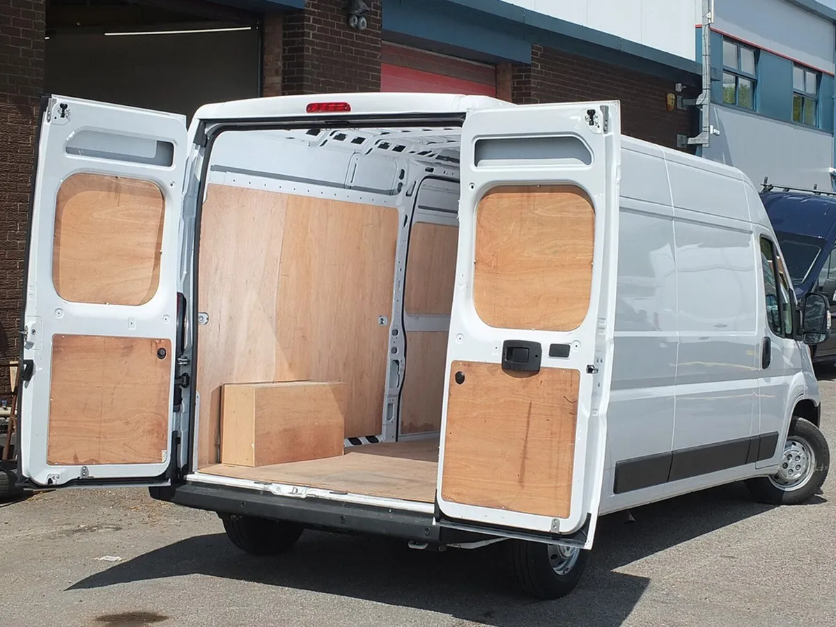 2024 Citroen Relay High Roof Panel Van - Image 3
