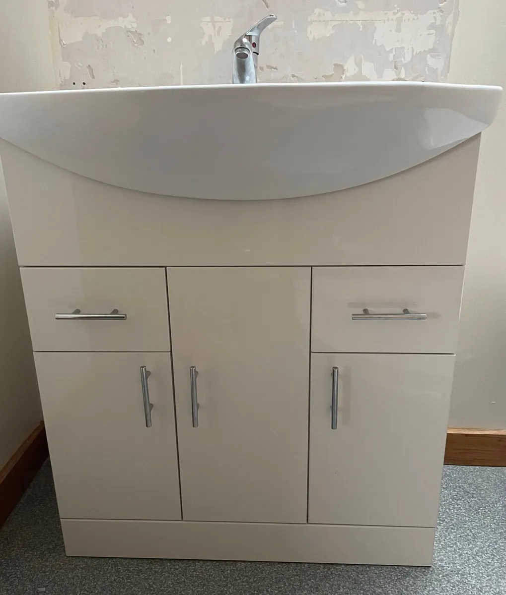 Sonas Vanity Unit with Sink - Image 1